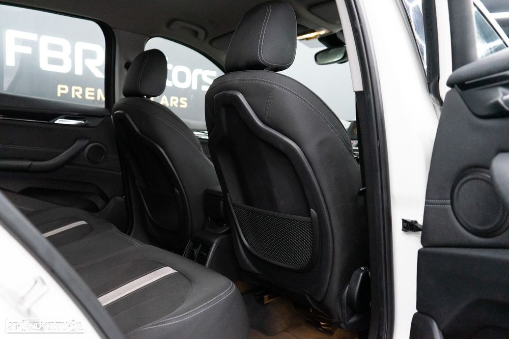 BMW X1 18 d sDrive Line Sport - 48