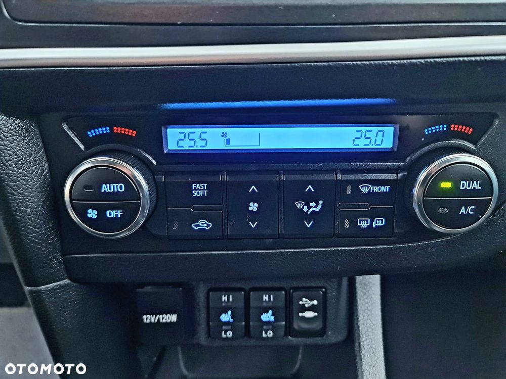 Toyota Auris 2.0 D-4D Executive - 33