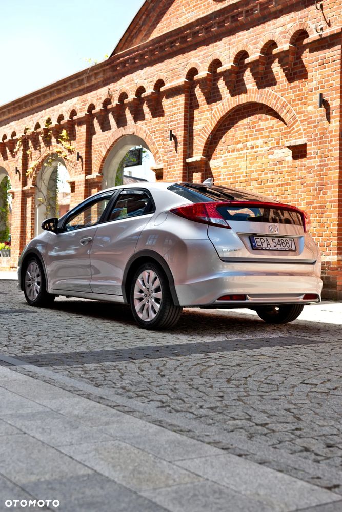 Honda Civic 1.8 i-VTEC Sport - 10