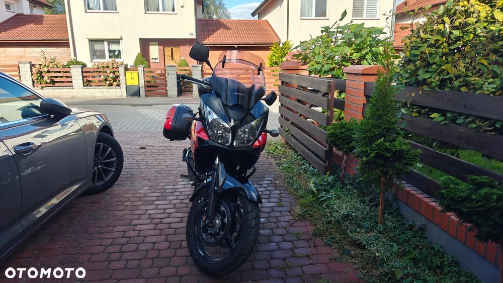 Suzuki V-STROM - 8