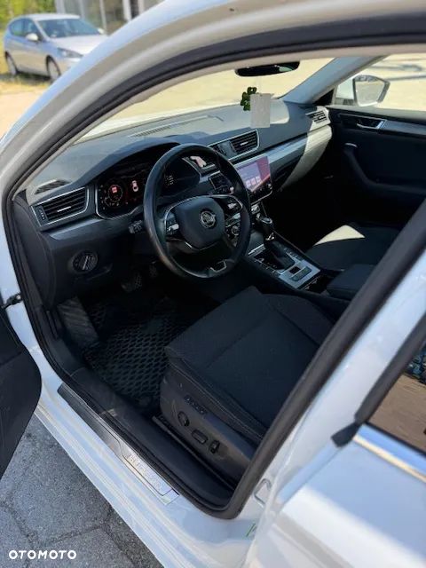 Skoda Superb 2.0 TDI SCR Ambition DSG - 6