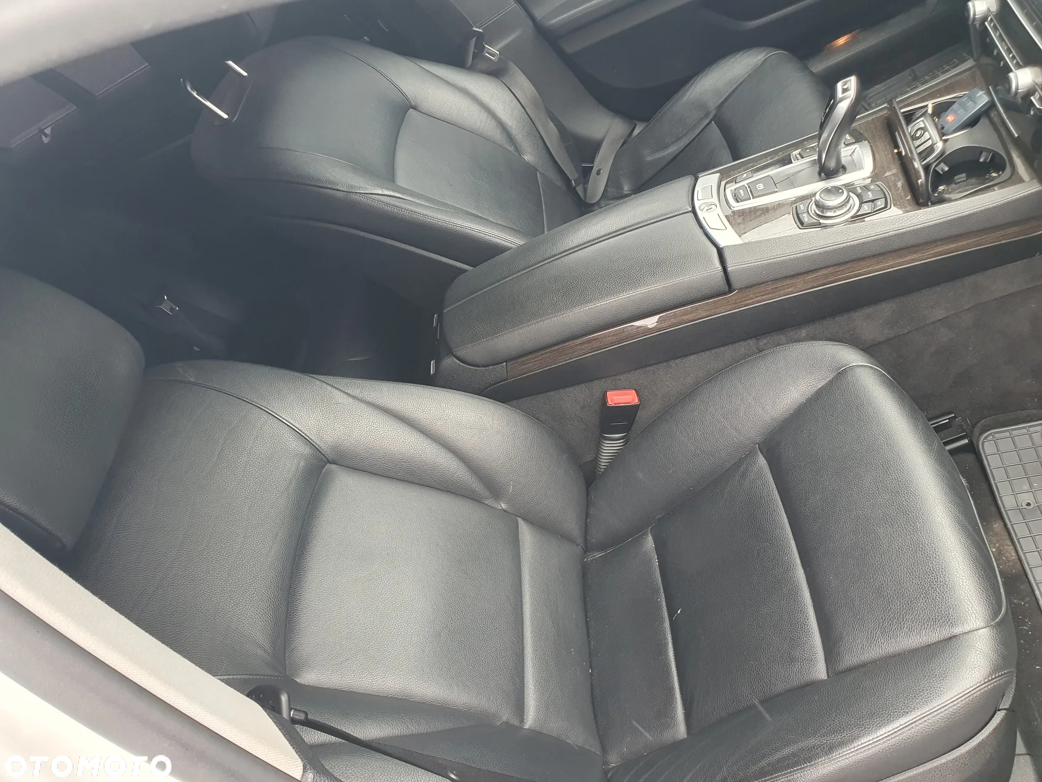 BMW Seria 7 730d - 29