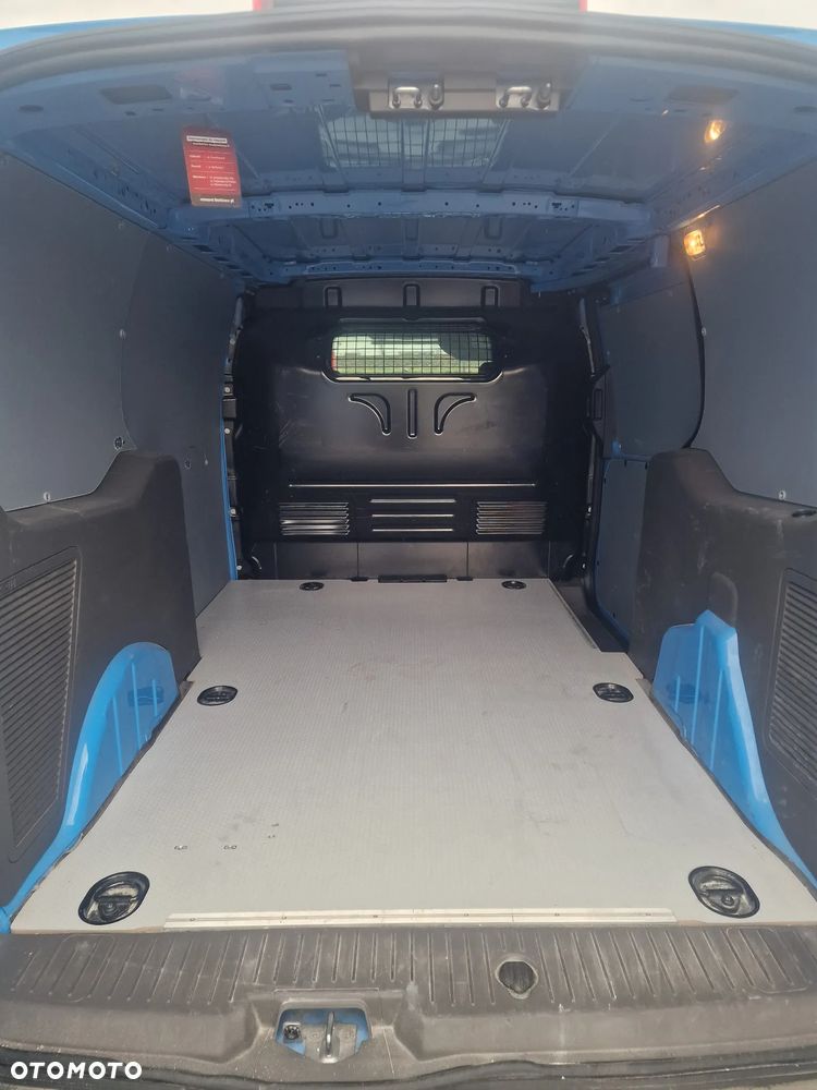 Ford Transit Connect - 17