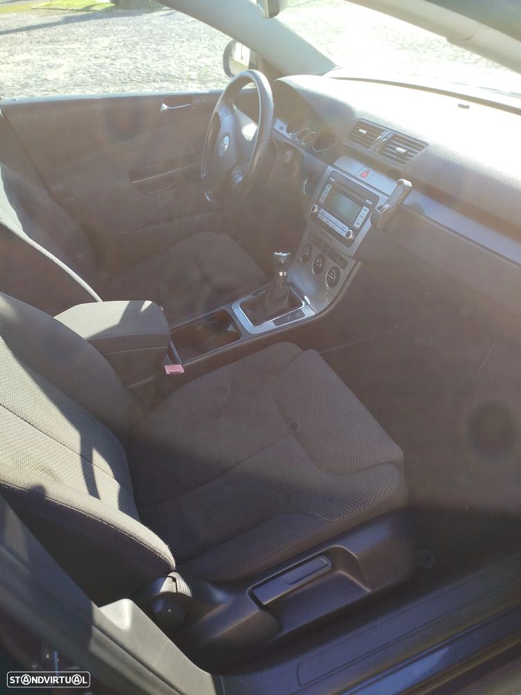 VW Passat Variant 2.0 TDI Confortline - 10