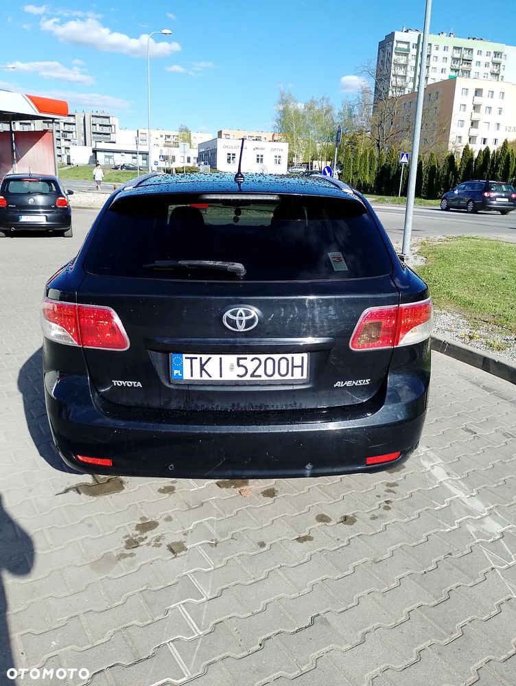 Toyota Avensis - 6