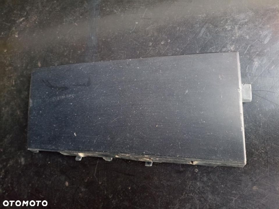 BMW 5 E34 zaślepka przedniego zderzaka 1973718B oem - 3