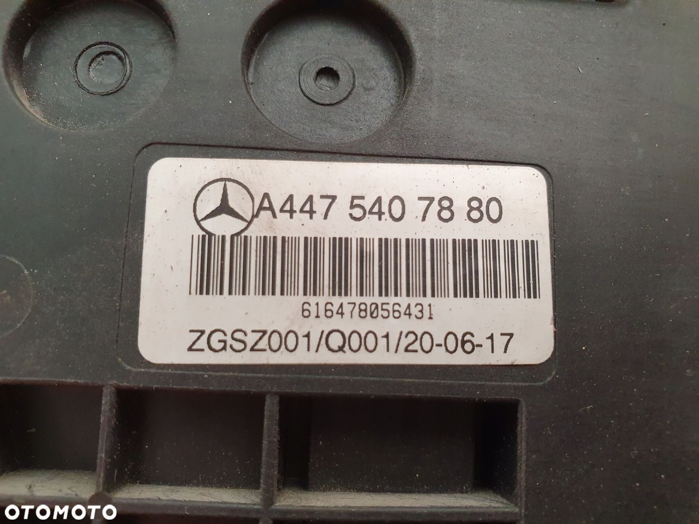 SKRZYNKA BEZPIECZNIKÓW KLEMA BEZPIECZNIK MERCEDES VITO W447 A4475407880 - 7