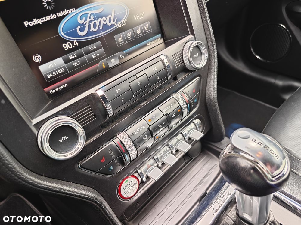 Ford Mustang - 22