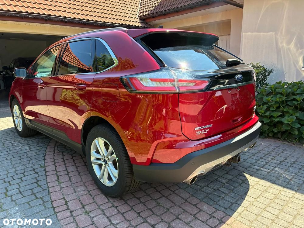 Ford Edge - 8