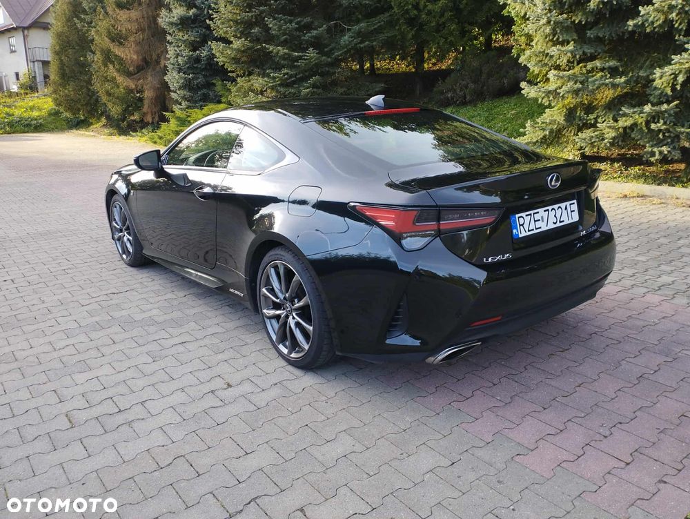 Lexus RC 300h F Sport - 10
