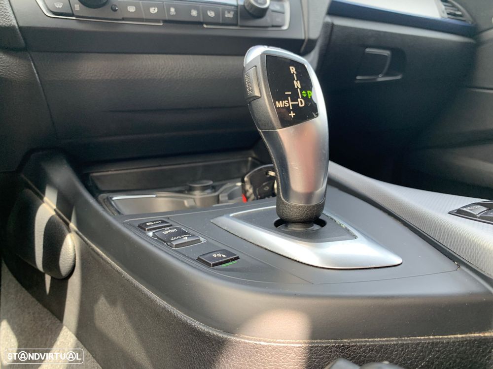 BMW 118 dA Pack M - 31