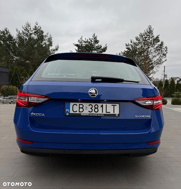 Skoda Superb 1.6 TDI Ambition - 6