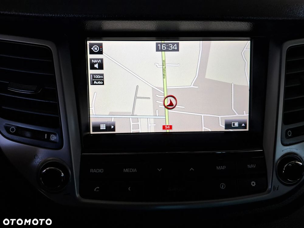 Hyundai Tucson blue 1.6 GDi 2WD Navi - 18