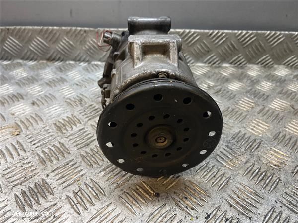 COMPRESSOR DE AR CONDICIONADO TOYOTA AVENSIS - 1