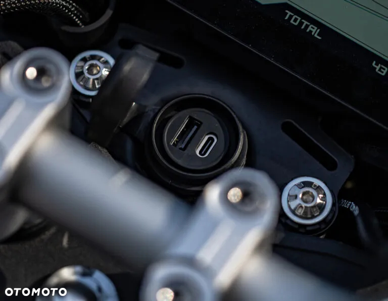 QJMOTOR SRK 125S - 16