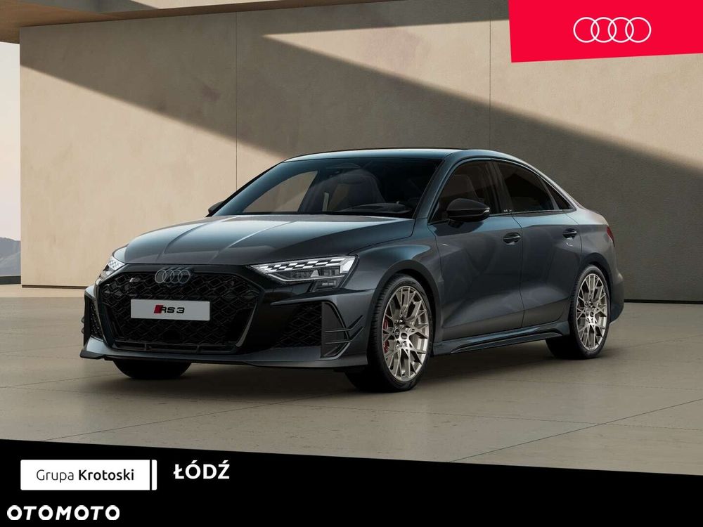 Audi RS3 Limousine - 1