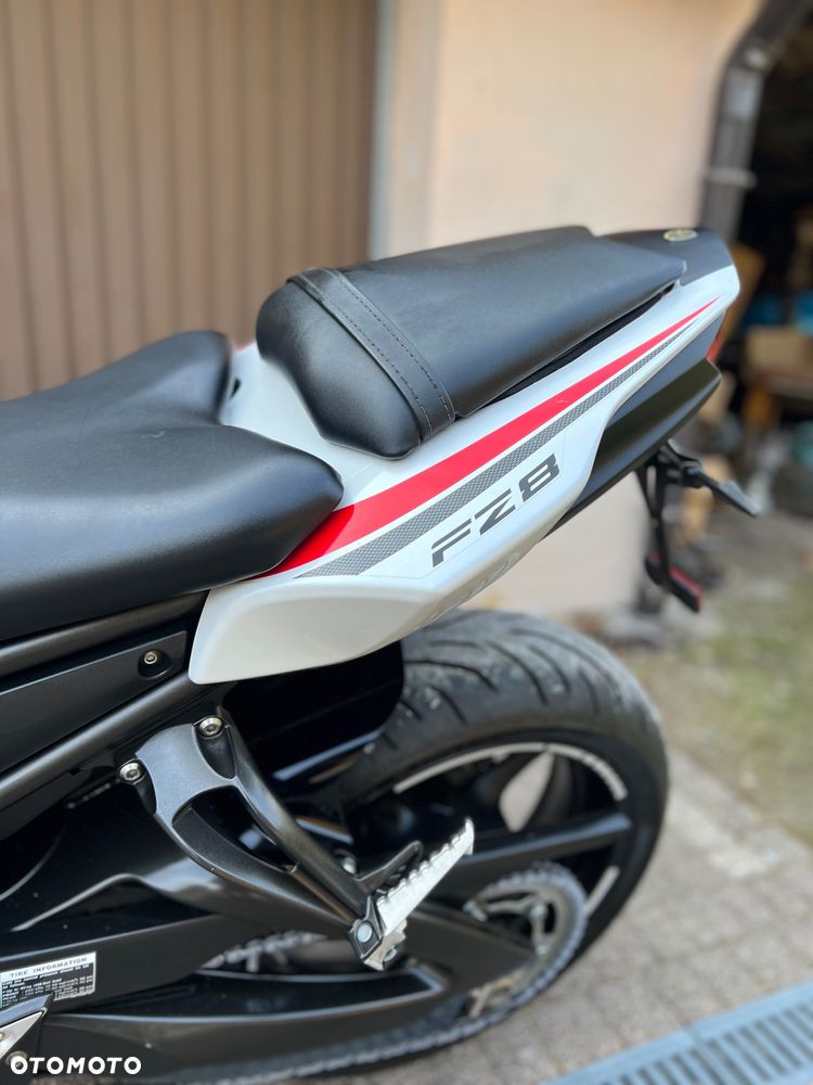 Yamaha FZ8 - 20