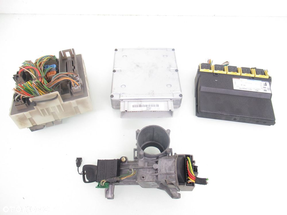 STACYJKA STEROWNIK FORD FOCUS MK1 I 1.6 1M5F12A650BD 1S7T15K600FB 5WK48730C - 1