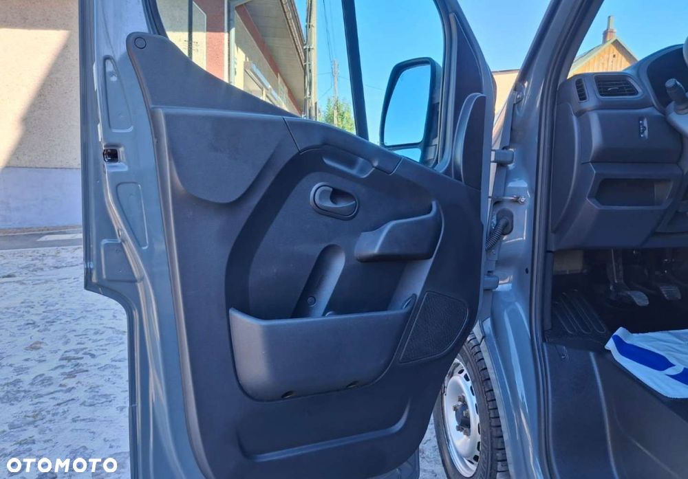 Renault Master - 25