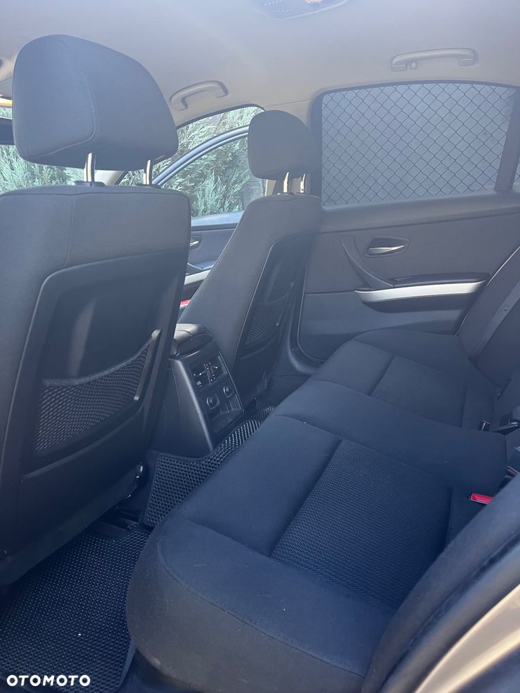 BMW Seria 3 320i - 6