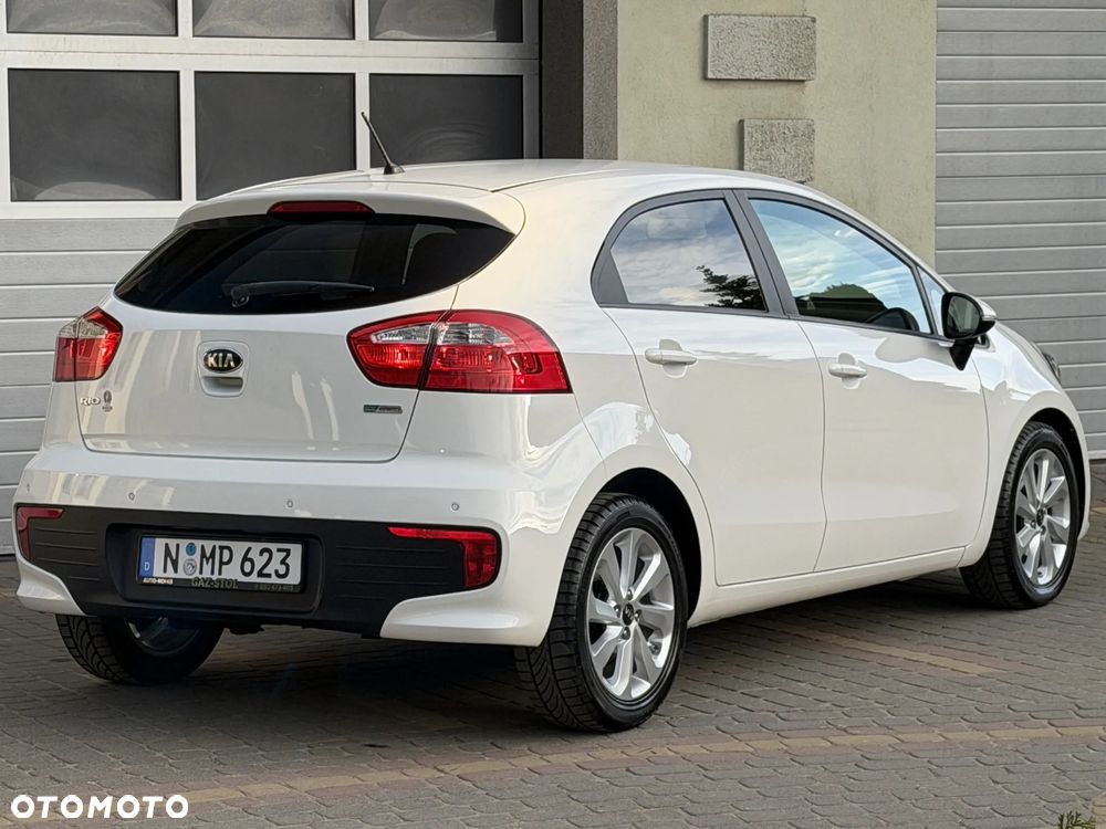 Kia Rio 1.4 ISG Uefa Euro 2016 - 9
