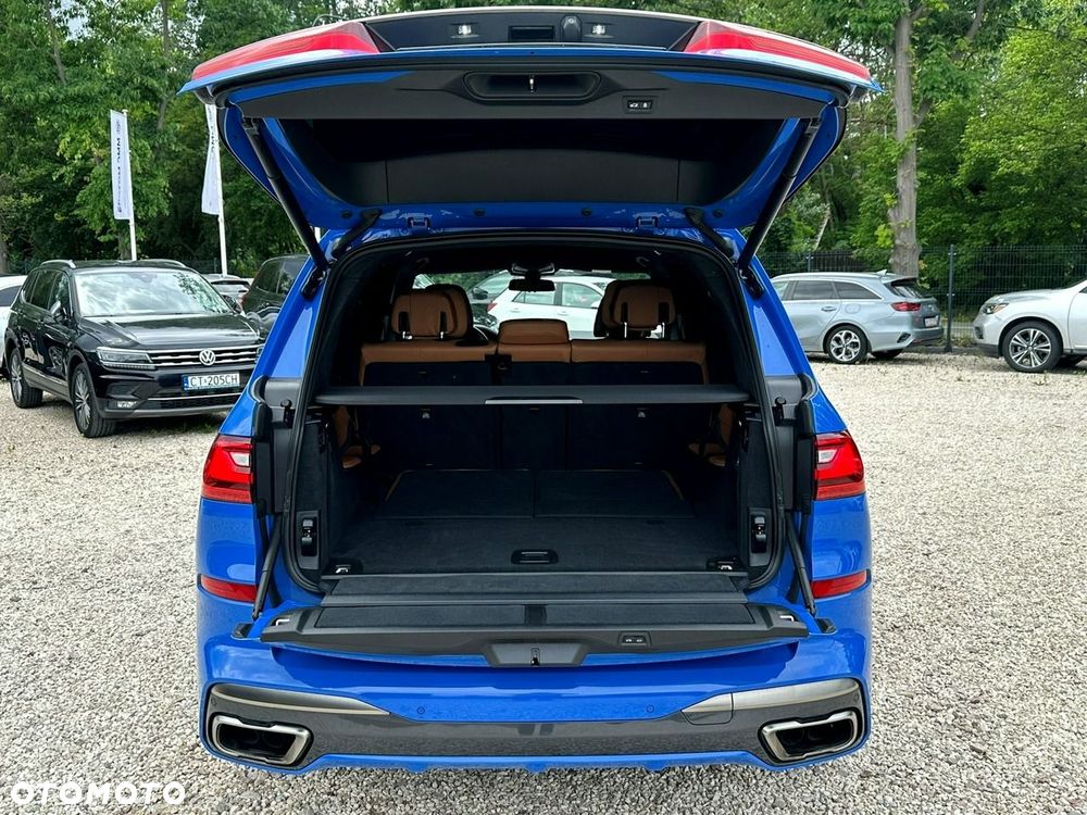 BMW X7 M50i sport - 9
