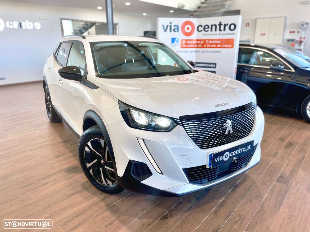 Peugeot 2008 1.2 PureTech Allure EAT8 - 3