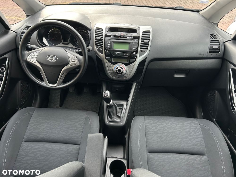 Hyundai ix20 1.6 CRDi Fifa World Cup Edition - 16