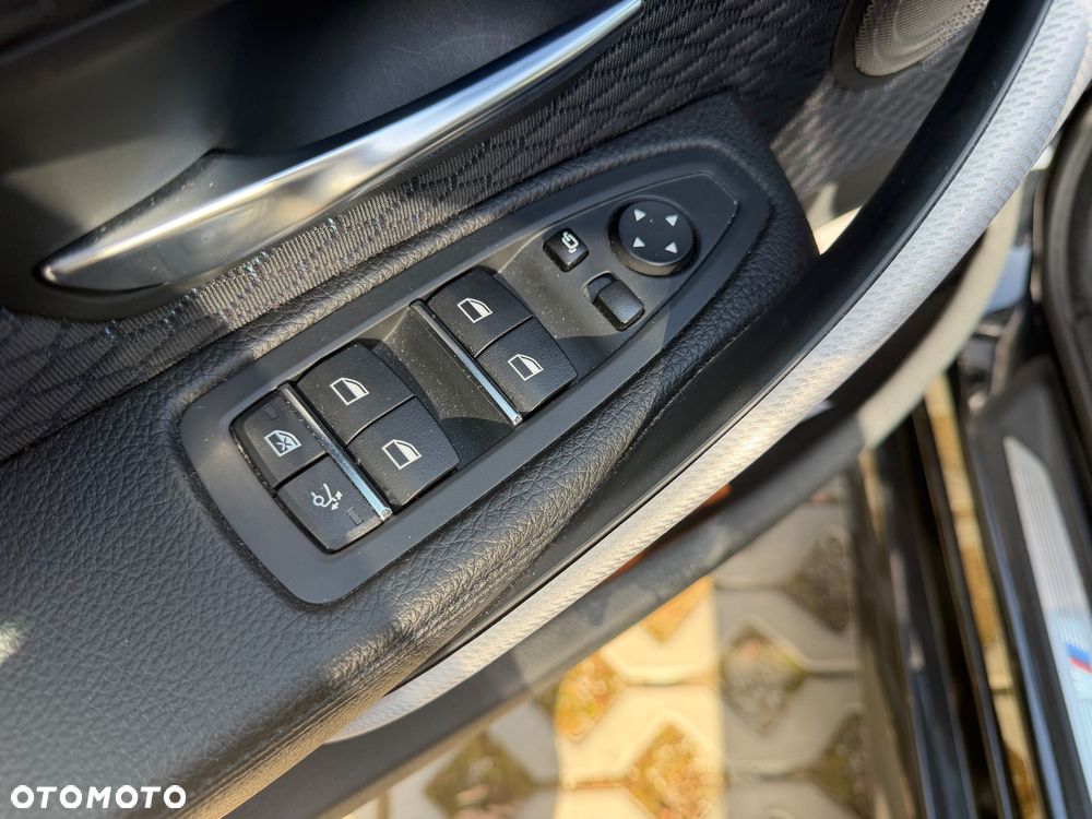 BMW Seria 3 320d Edition M Sport Shadow - 19