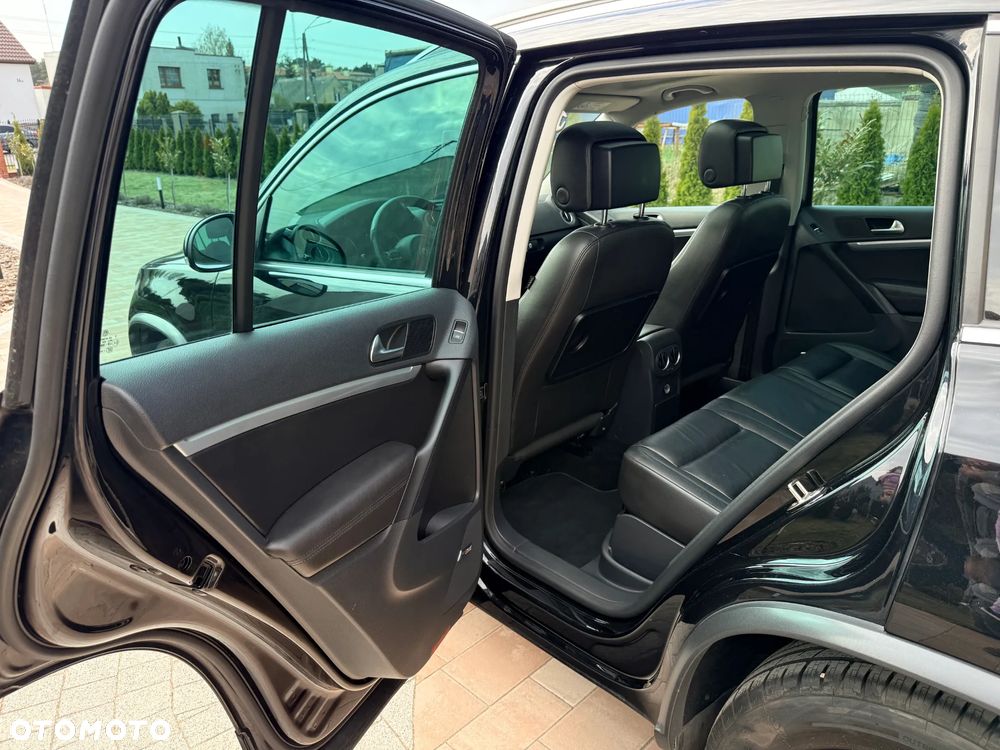 Volkswagen Tiguan 2.0 TDI 4Mot Perfectline R-Style DSG - 36