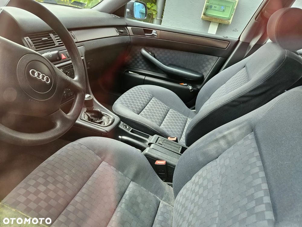 Audi A6 - 4