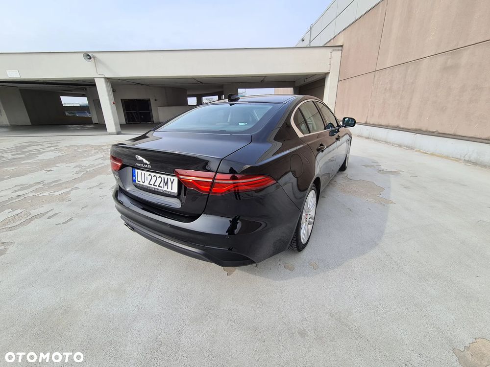Jaguar XE D200 SE - 7