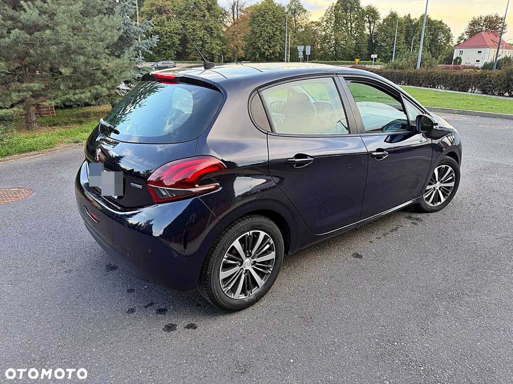 Peugeot 208 1.2 PureTech GPF Allure S&S - 7