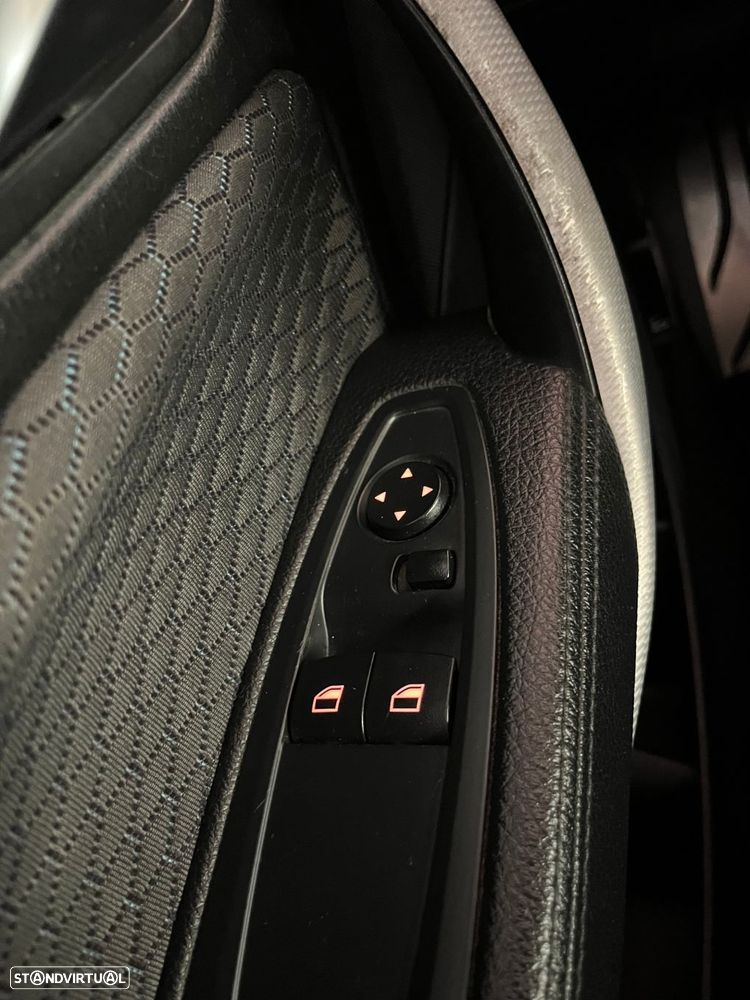 BMW 120 d Pack M - 22