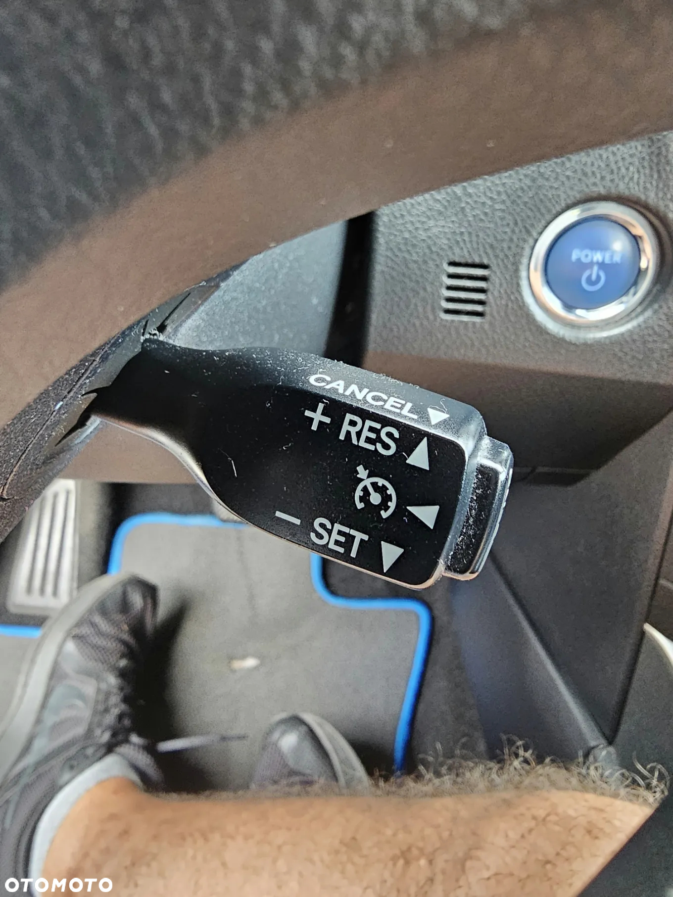 Toyota Auris 1.8 HSD Prestige NAVI - 24