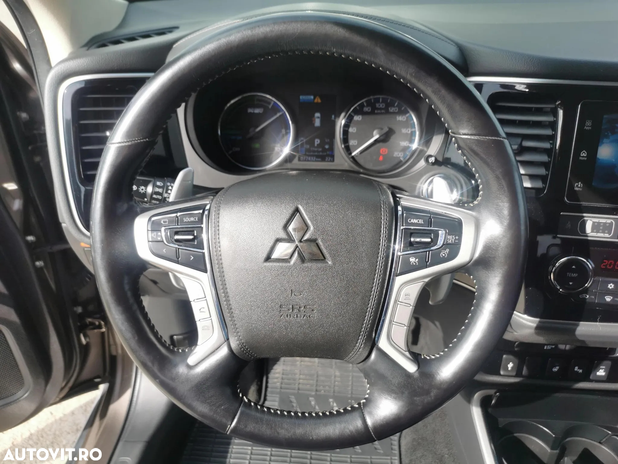 Mitsubishi Outlander PHEV 2.4 L 4X4 Invite - 20