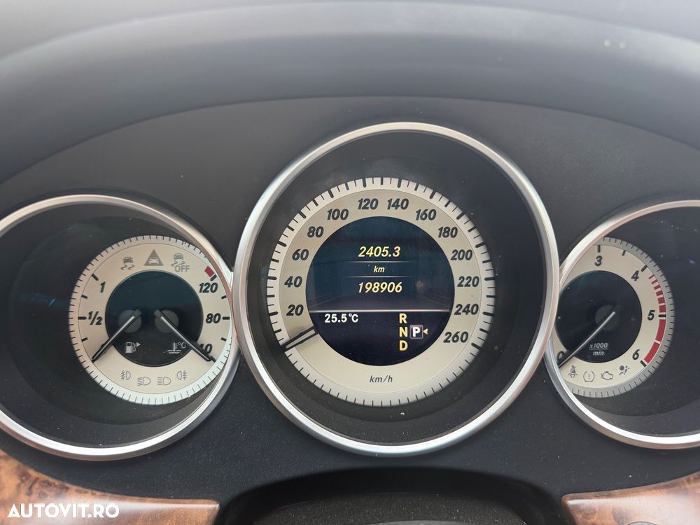 Mercedes-Benz CLS 350 CDI DPF BlueEFFICIENCY 7G-TRONIC - 30