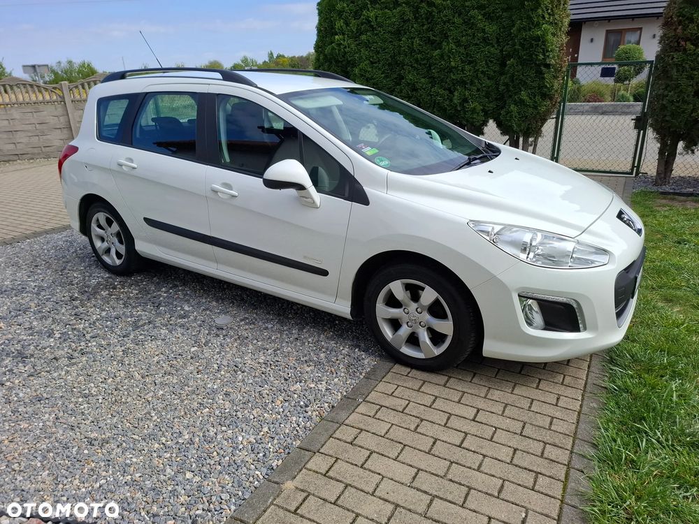 Peugeot 308 e-HDi FAP 115 Stop&Start Business Line Niveau 1 - 3