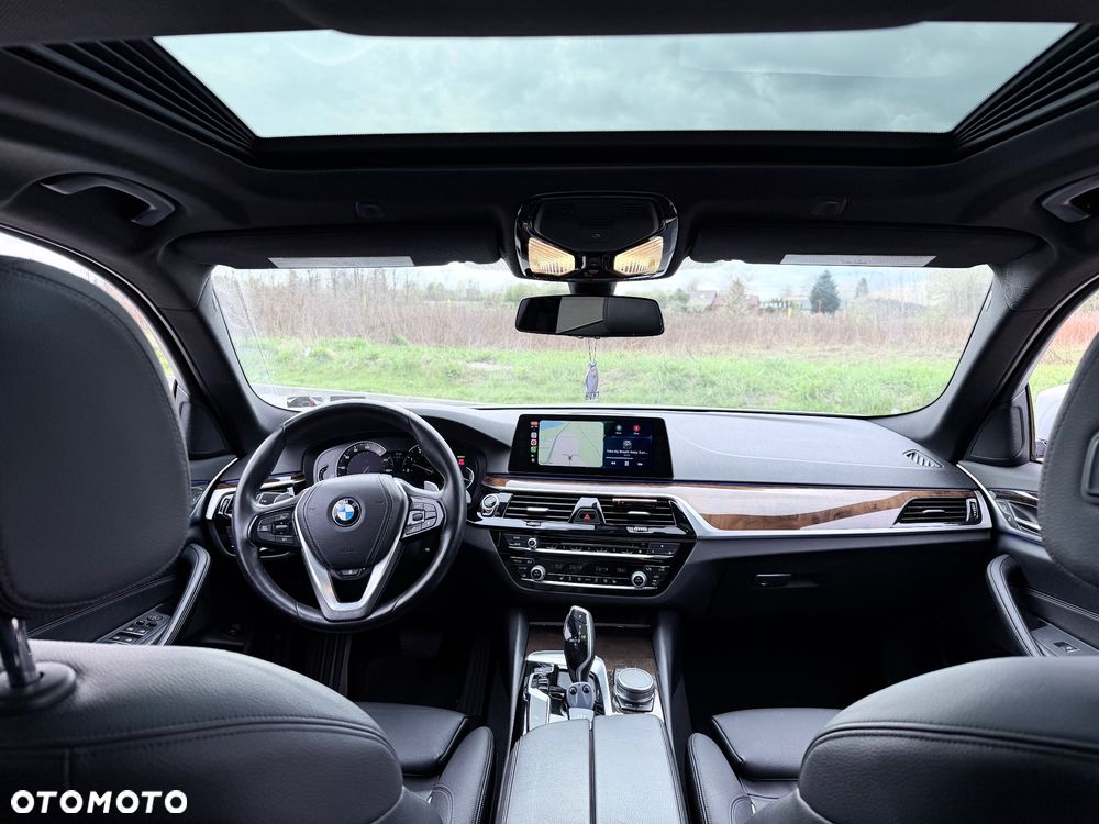 BMW Seria 5 530i xDrive Sport Line - 15