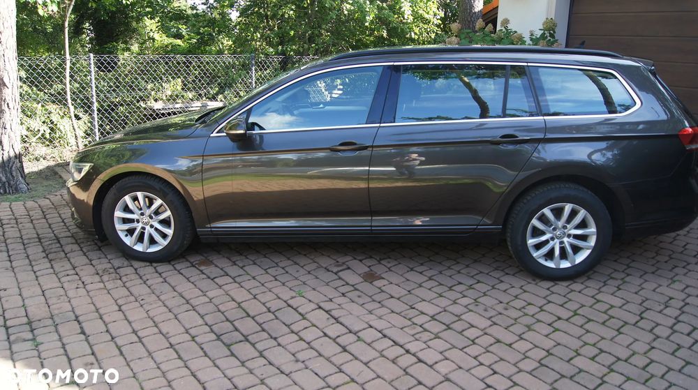 Volkswagen Passat 2.0 TDI (BlueMotion Technology) Comfortline - 8