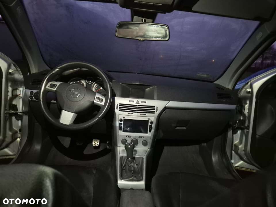 Opel Astra 1.7 CDTI - 17