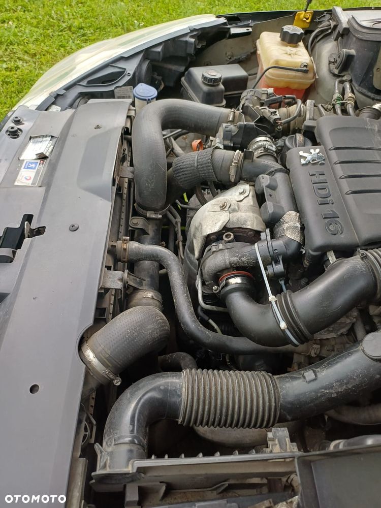Peugeot 407 1.6 HDi Premium - 14
