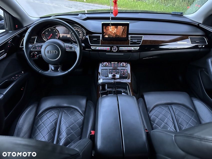 Audi A8 2013 photo 5
