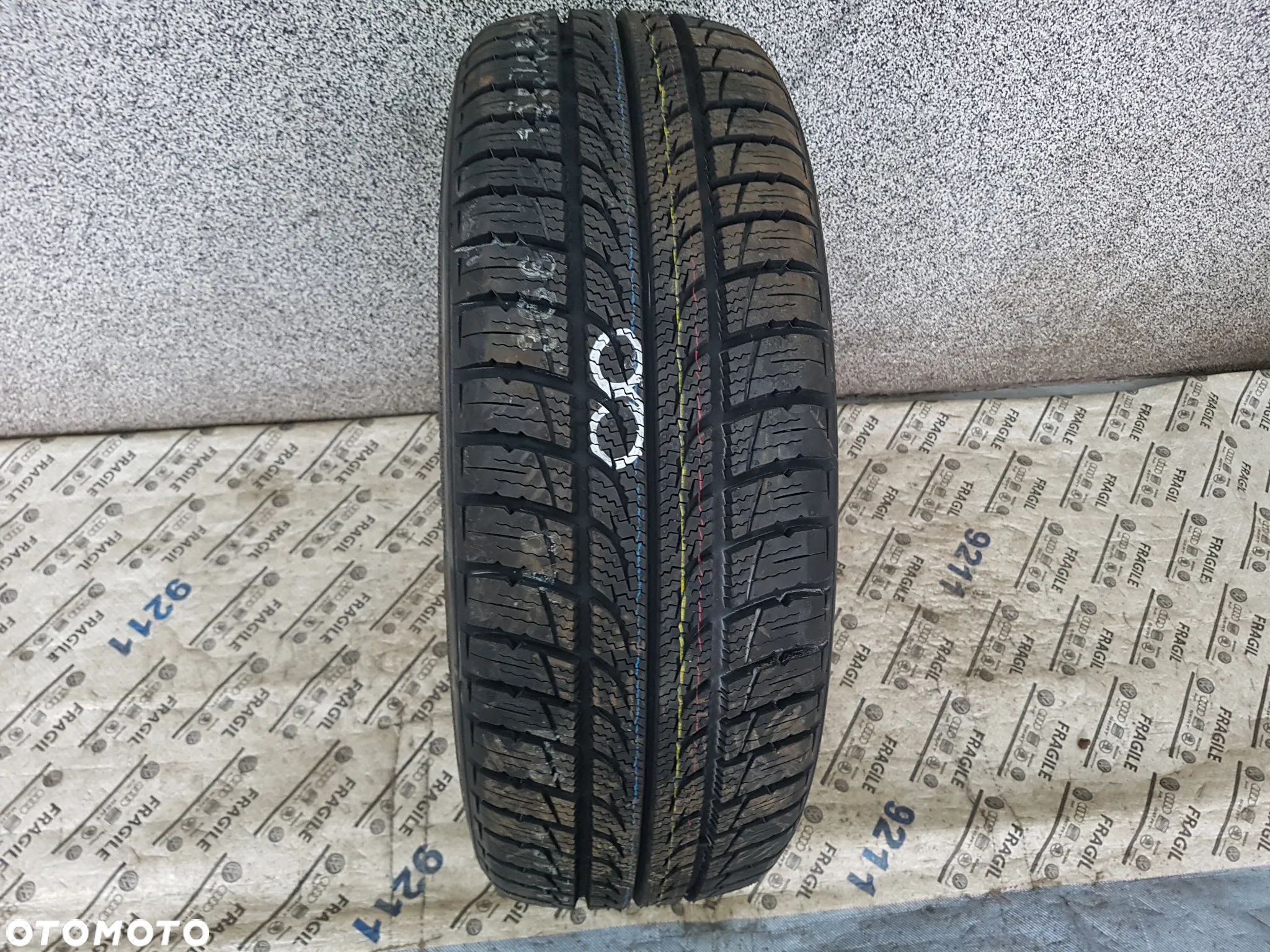 OPONA KUMHO SOLUS VIER ALL SEASON   195/65R15  195/65/15 - 1
