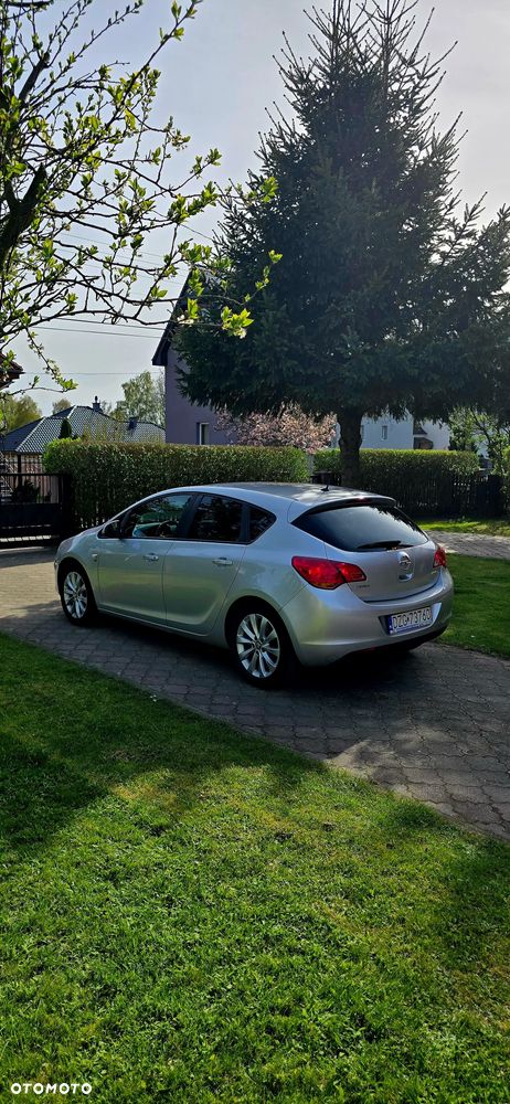 Opel Astra 1.7 CDTI DPF 150 Jahre - 6