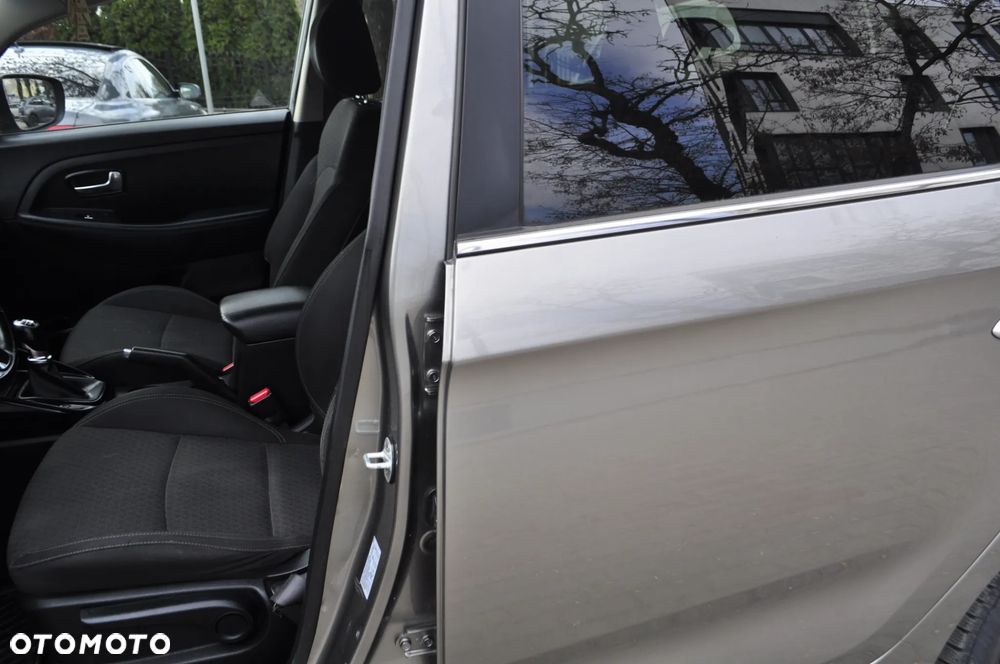 Kia Carens 1.6 GDI Dream Team Edition - 5