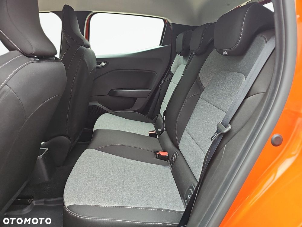 Renault Clio - 24