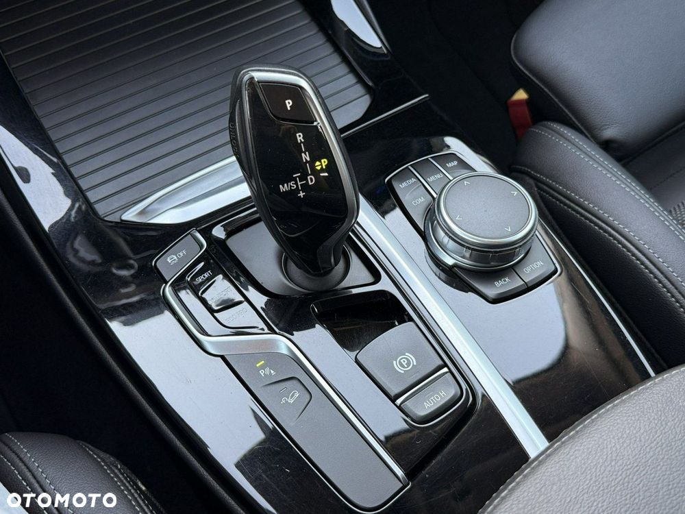 BMW X3 xDrive20d xLine - 32