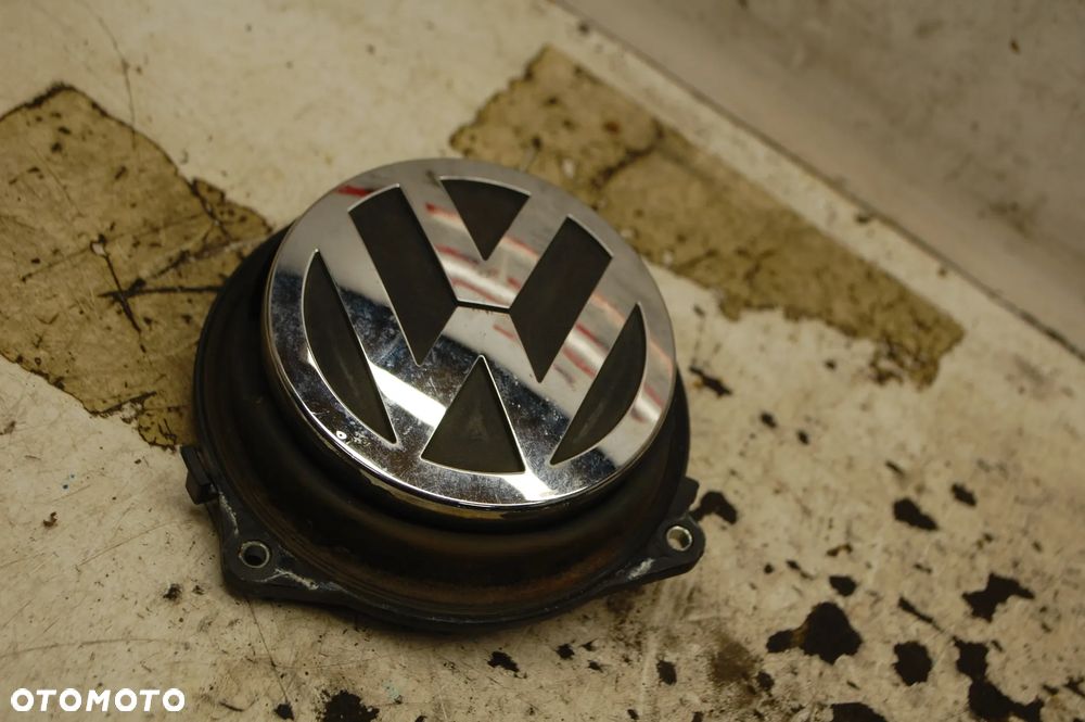 ZAMEK KLAPY BAGAŻNIKA PRZYCISK MIKROSTYK 3C5827469E VW PASSAT B6 SEDAN - 1