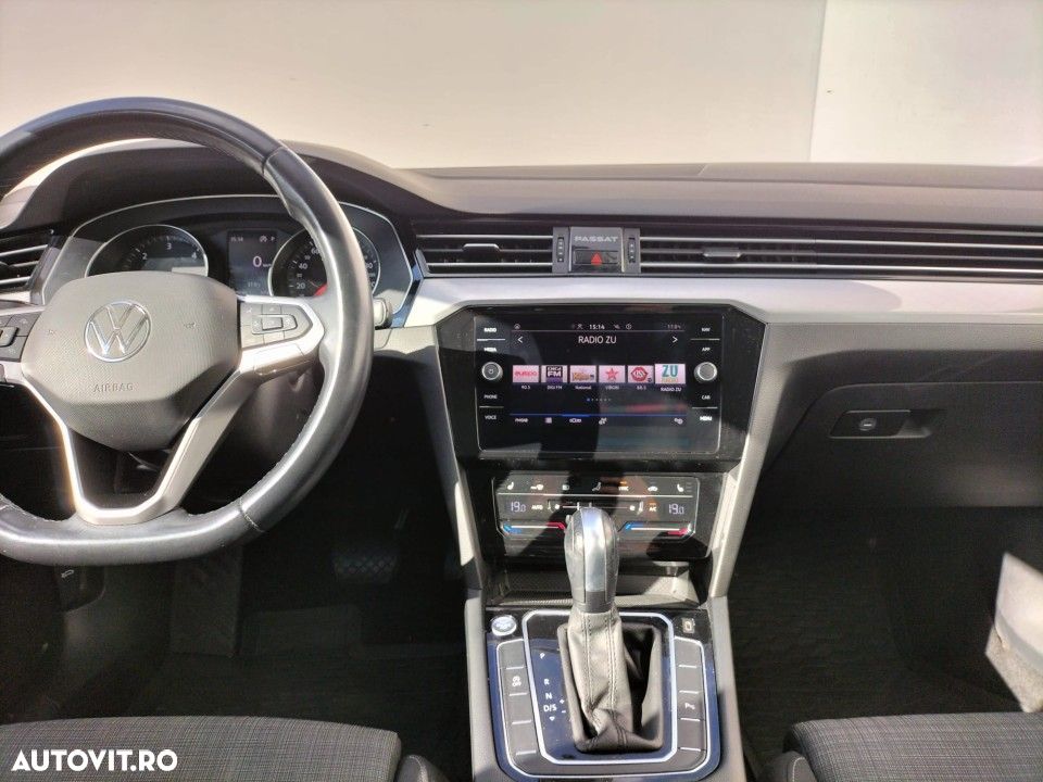 Volkswagen Passat - 14